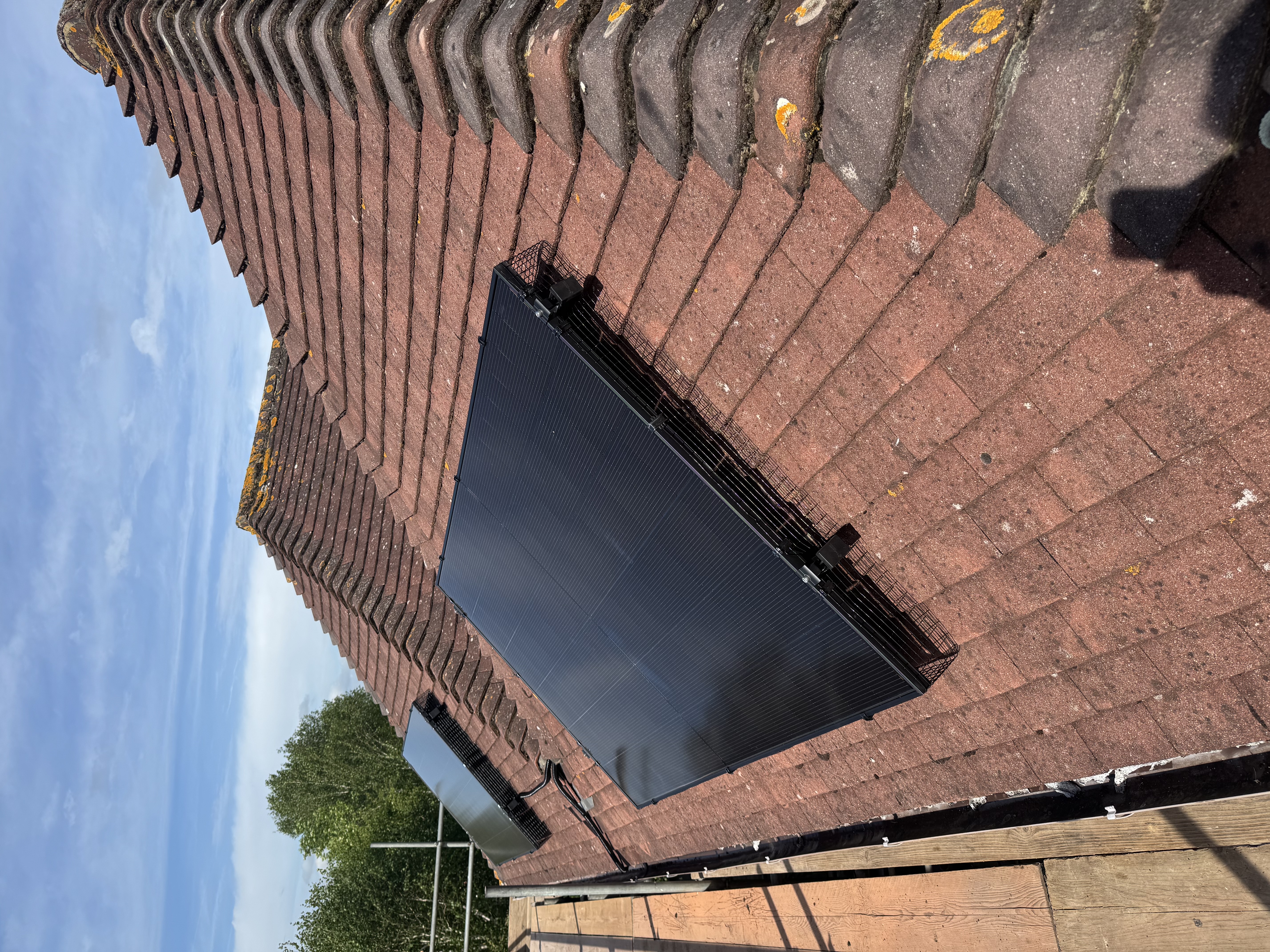 Home solar and battery installation for Duncan Mitchell in Flimwell